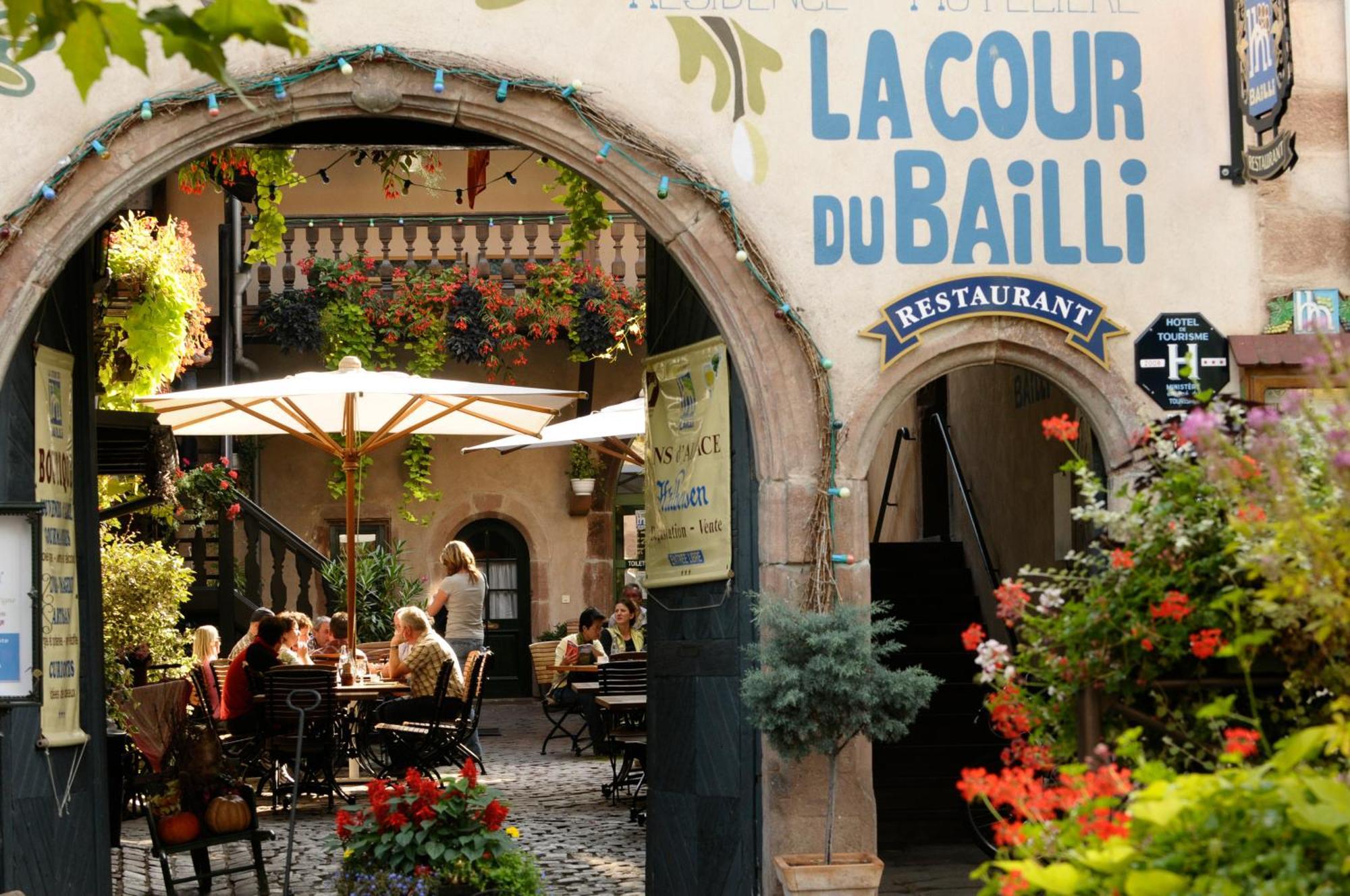 La Cour Du Bailli Suites & Spa Бергхайм Екстериор снимка