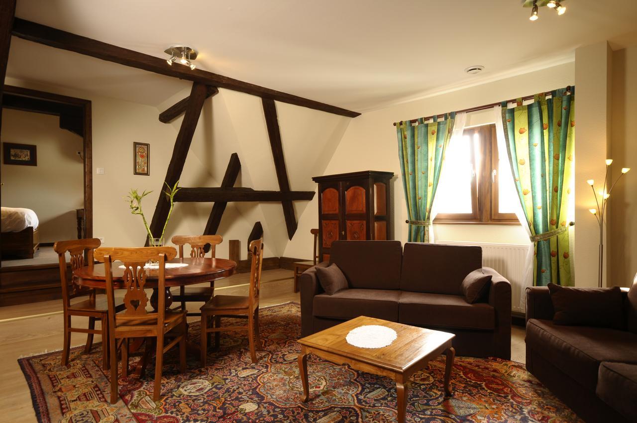 La Cour Du Bailli Suites & Spa Бергхайм Екстериор снимка