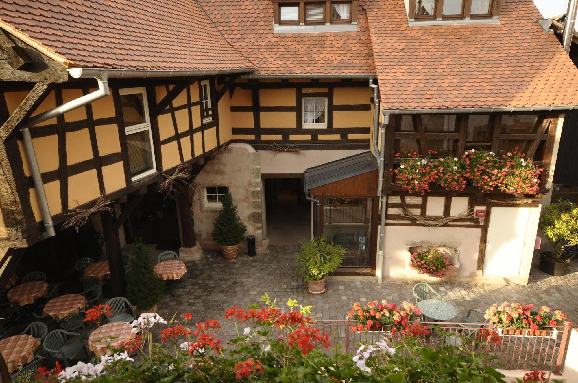 La Cour Du Bailli Suites & Spa Бергхайм Екстериор снимка